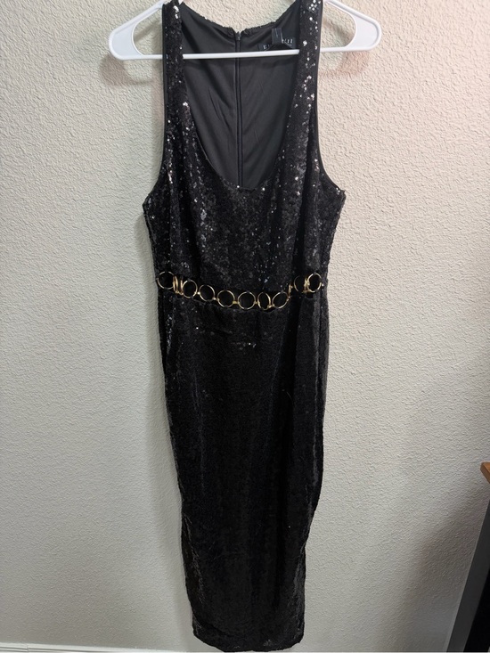 Eloquii Dresses & Skirts - Eloquii Black Sequin Maxi Dress with Gold Chain Accent
